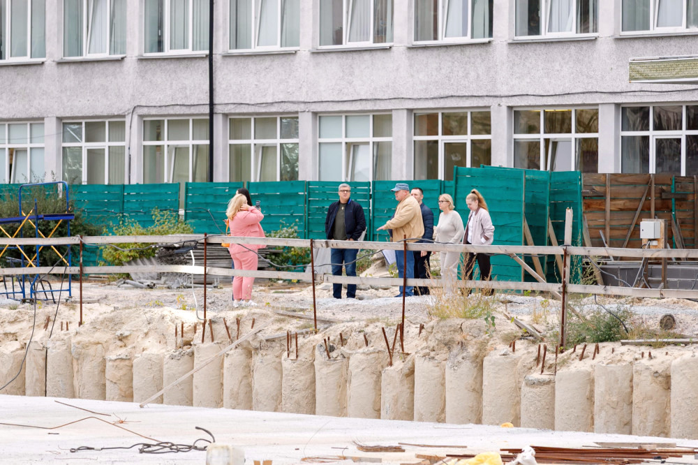 8585 image for slide