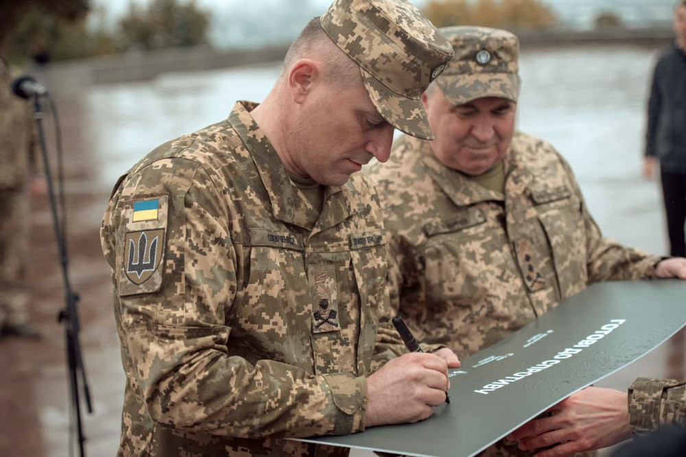 8876 image for slide