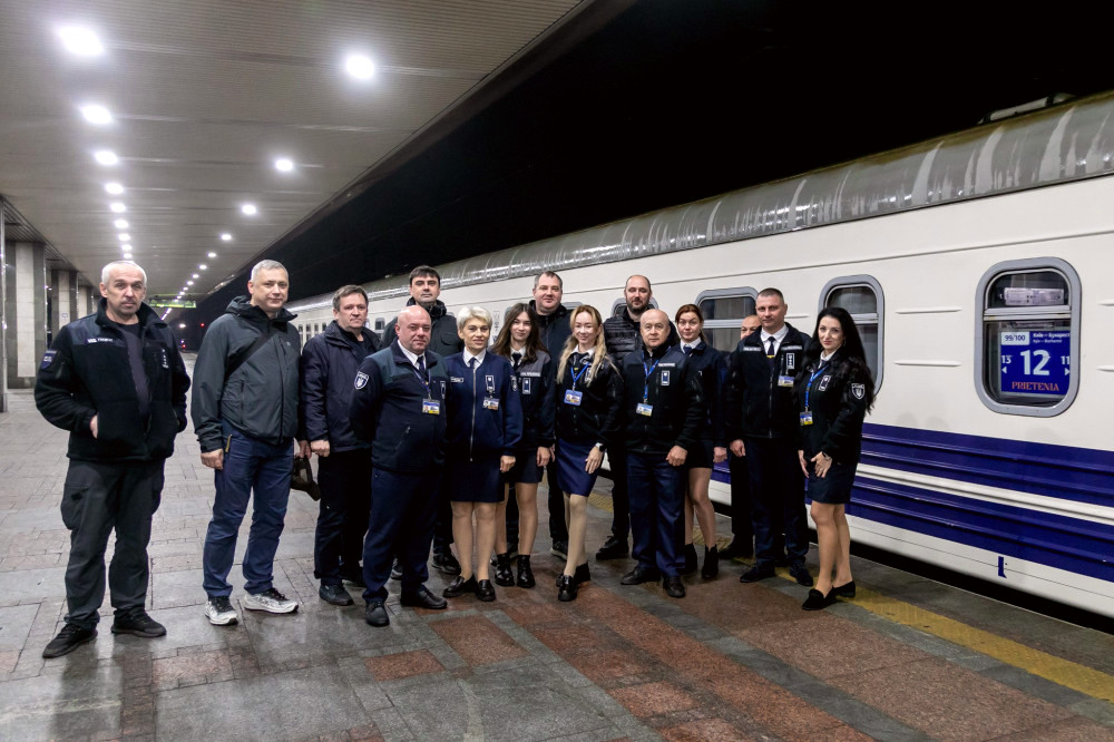 8992 image for slide