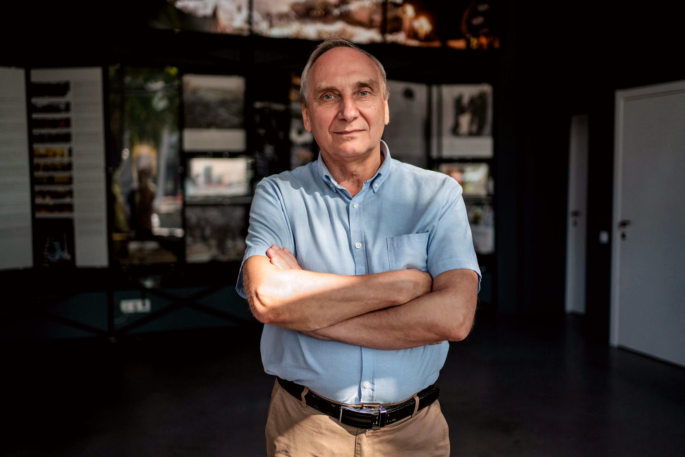 9235 image for slide